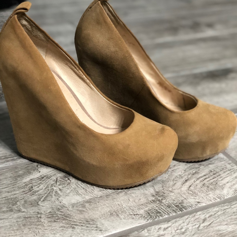 Aldo Tan Wedge